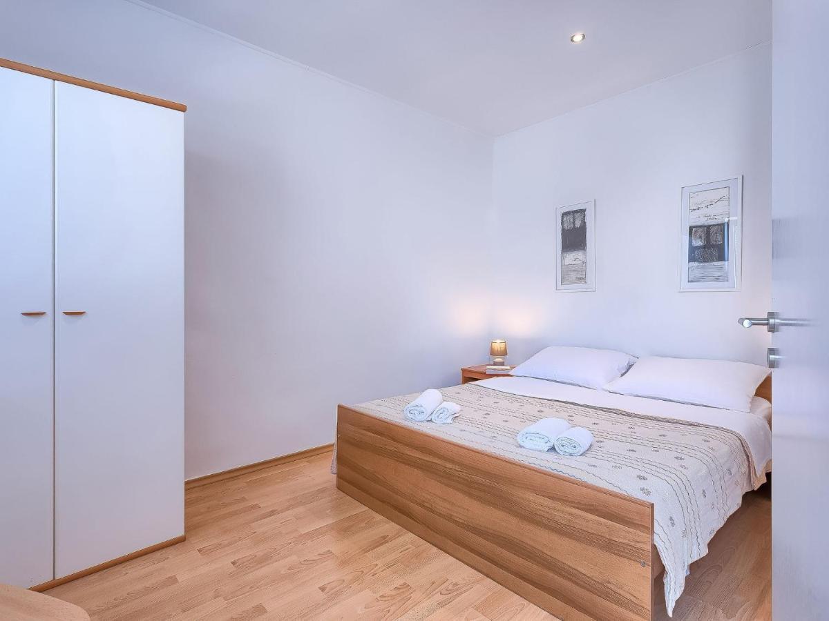 Apartment Nika-5 By Interhome أوماغ المظهر الخارجي الصورة